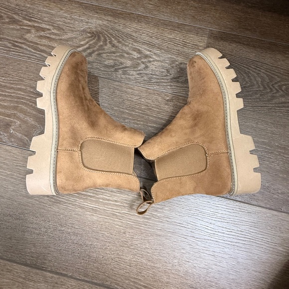 Chinese Laundry Piper Suede Boots Tan Size 7 Pull-On Booties Summer Fall Boho - Picture 5 of 9